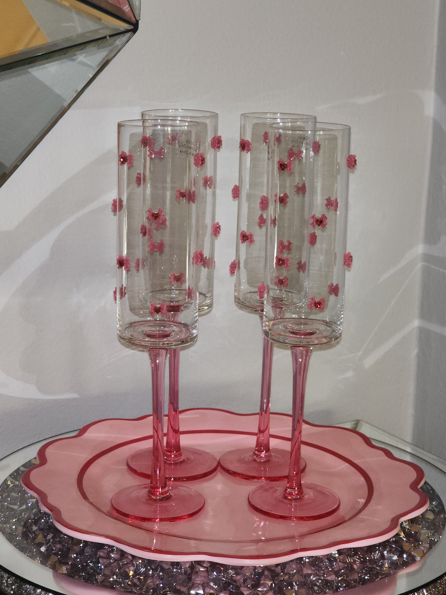 Pink 🎀With Red ❤️Champagne Flutes