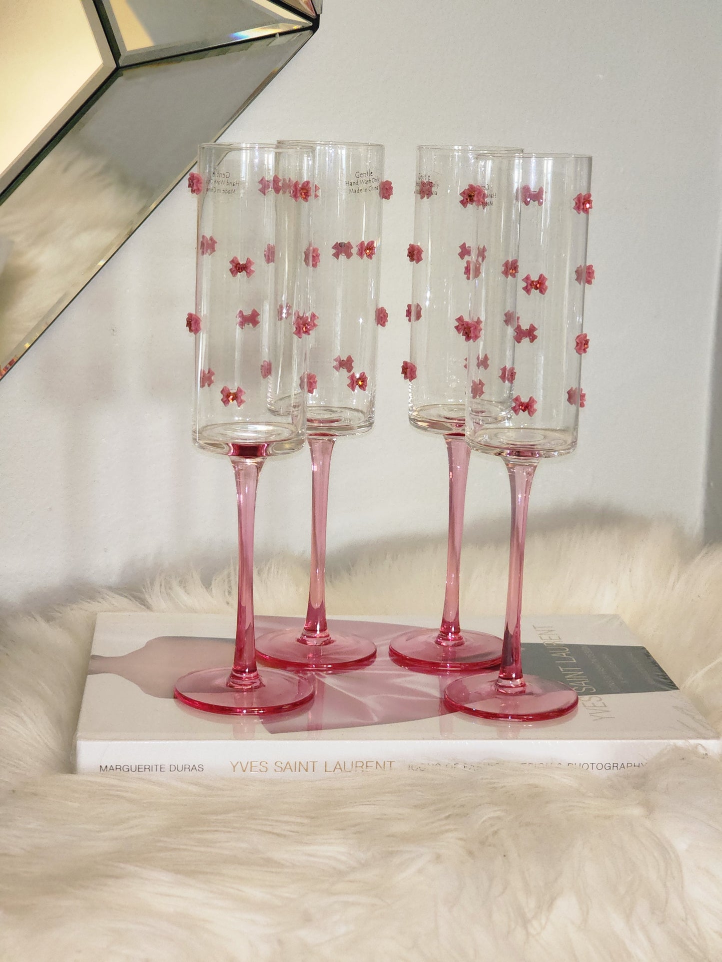 Pink 🎀With Red ❤️Champagne Flutes