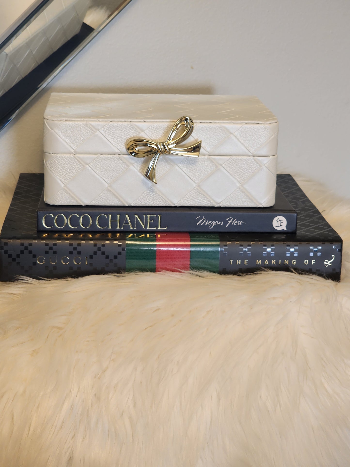 Cutesy Bow Box
